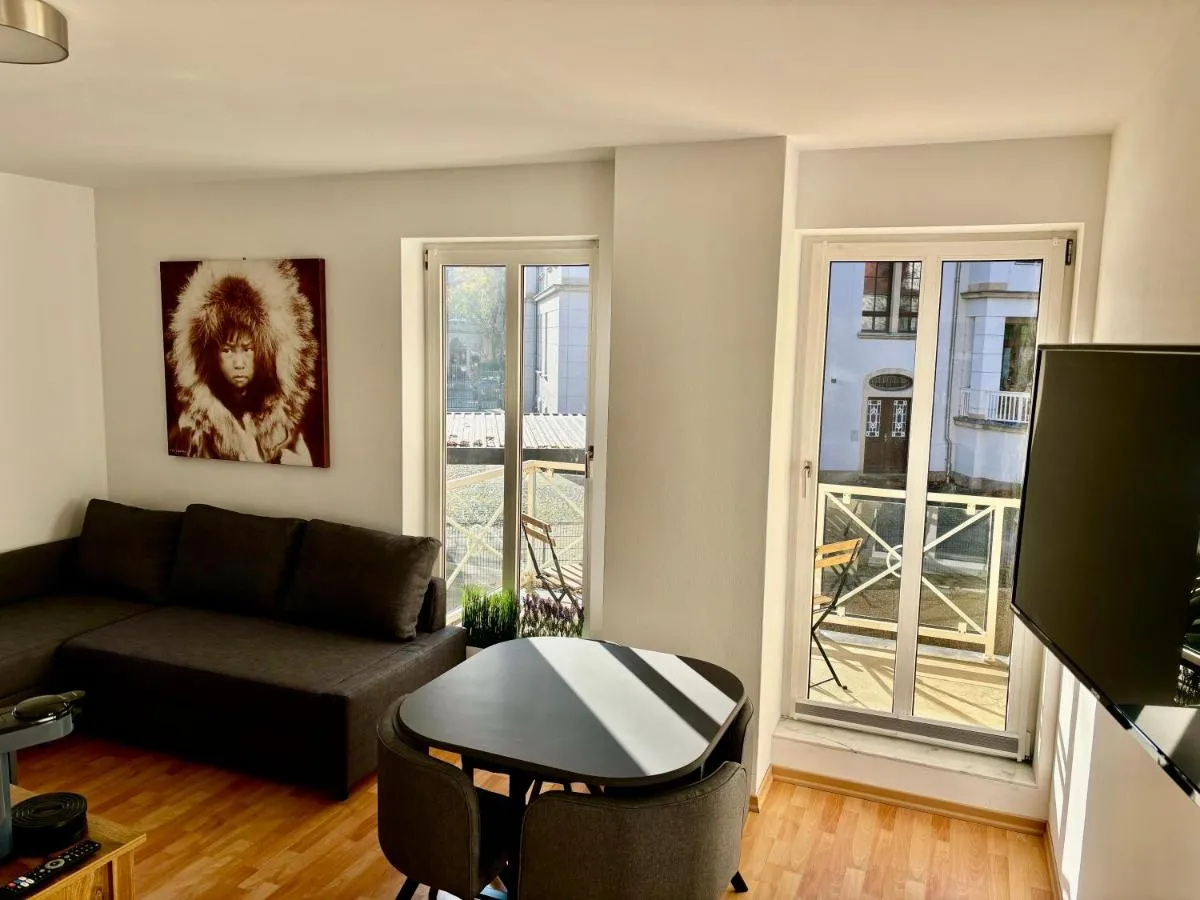 Image 1 of 2-room apartment in Dresden’s Neustadt