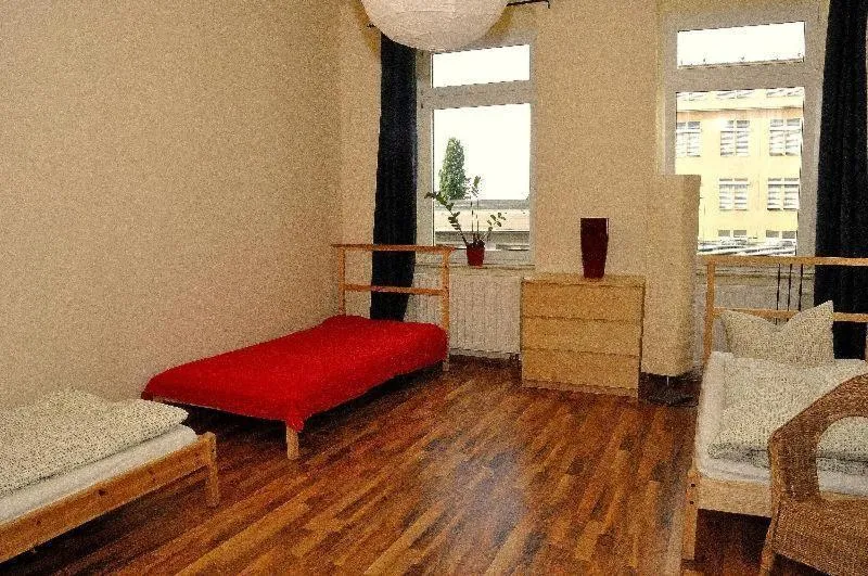 Image 5 of 3-Raum-Fewo-Dresden-Zentrum-Balkon-Blick-auf-Altstadt-L10