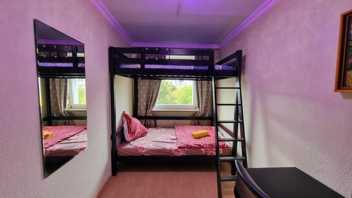 Image 1 of 3 raum Ferienwohnung am Dresden Hauptbahnhof
