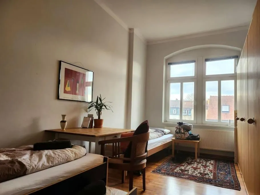 Image 4 of 4 Raum Wohnung mit Balkon auf 120sqm in Top Lage