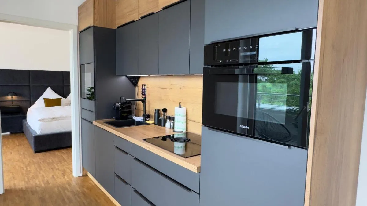 Image 6 of ARYVE Boutique-Apartment DRESDNER PENTHOUSE mit Dachterrasse – Tiefgaragenstellplätze – Design-Interieur