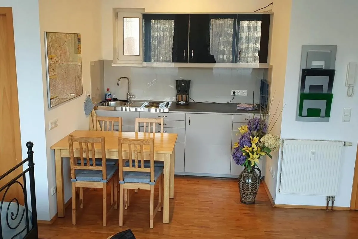 Image 3 of Campus Apartment Alexander
