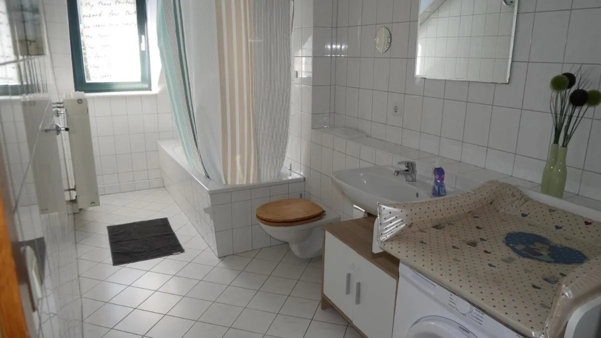Image 2 of CasaColombia traumhafte Neustadt-Wohnung am Park