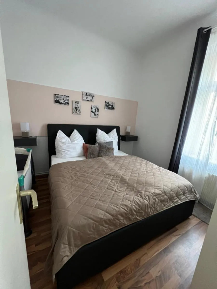 Image 2 of Charmante Ferienwohnung in Dresden Striesen – Frau Pie Appartement