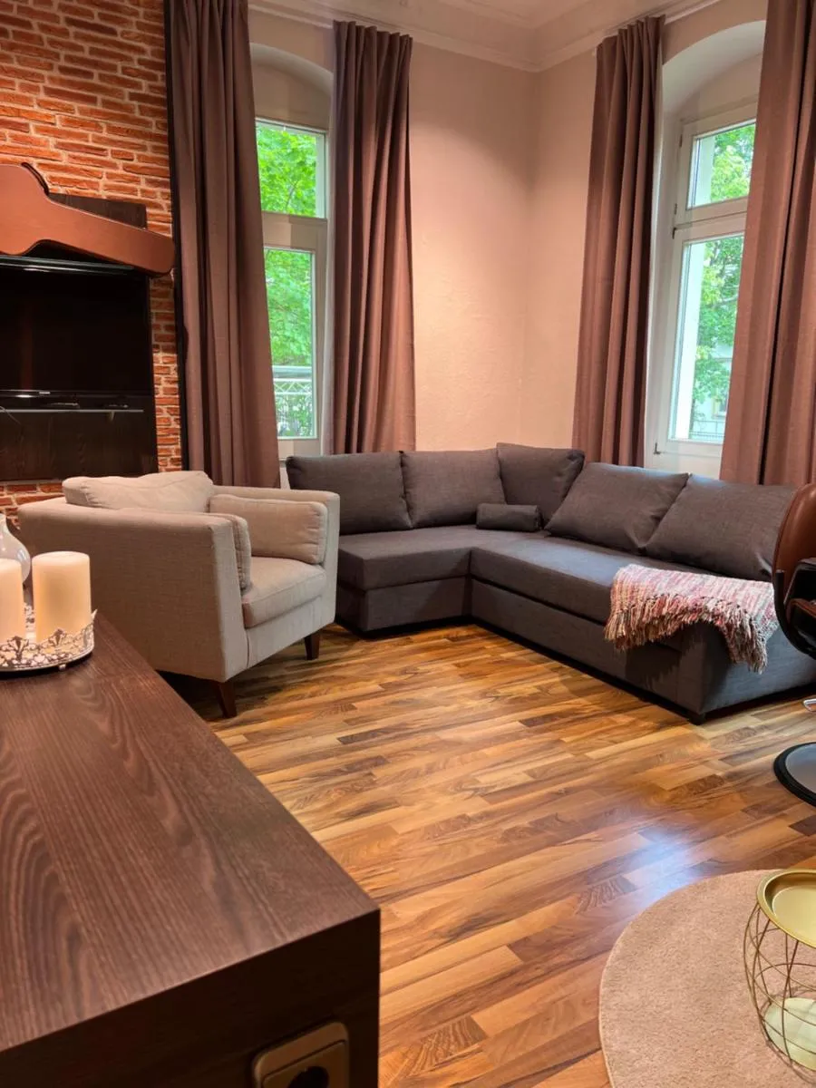 Image 1 of Charmante Ferienwohnung in Dresden Striesen – Frau Pie Appartement