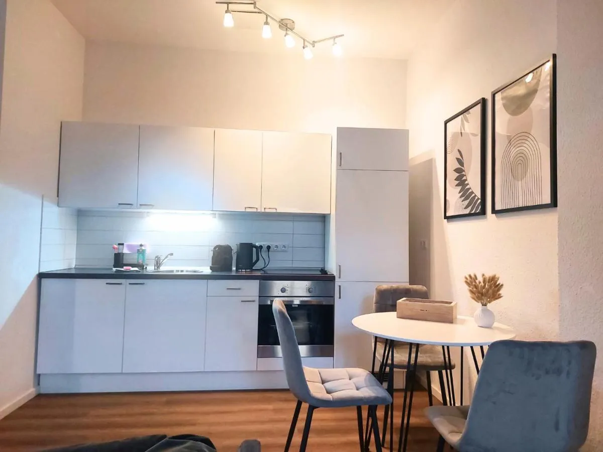 Image 2 of CoView – Design Apartment mit vollausgestatteter Küche, Terrasse, eigenem Zugang, Highspeed Wlan