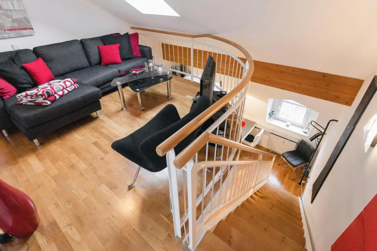 Image 5 of Comeback Apartment Central