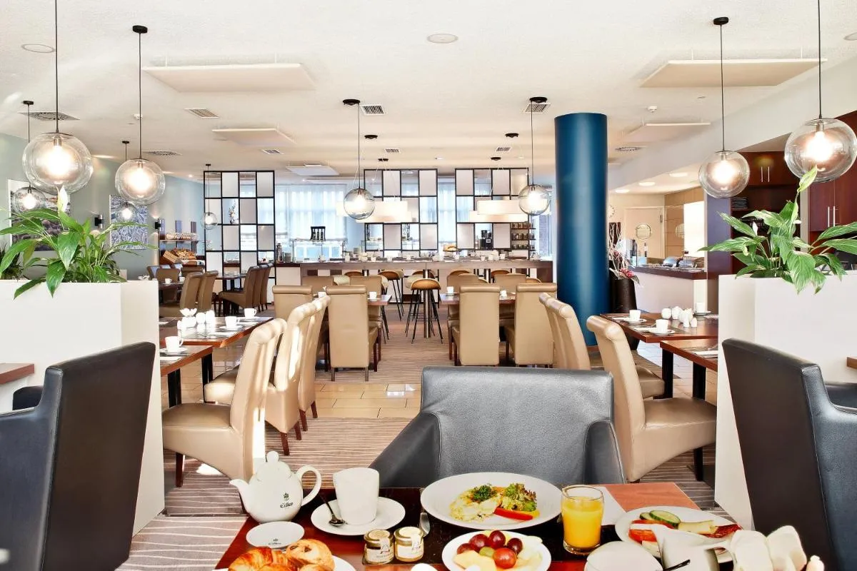 Image 4 of Courtyard by Marriott Dresden
