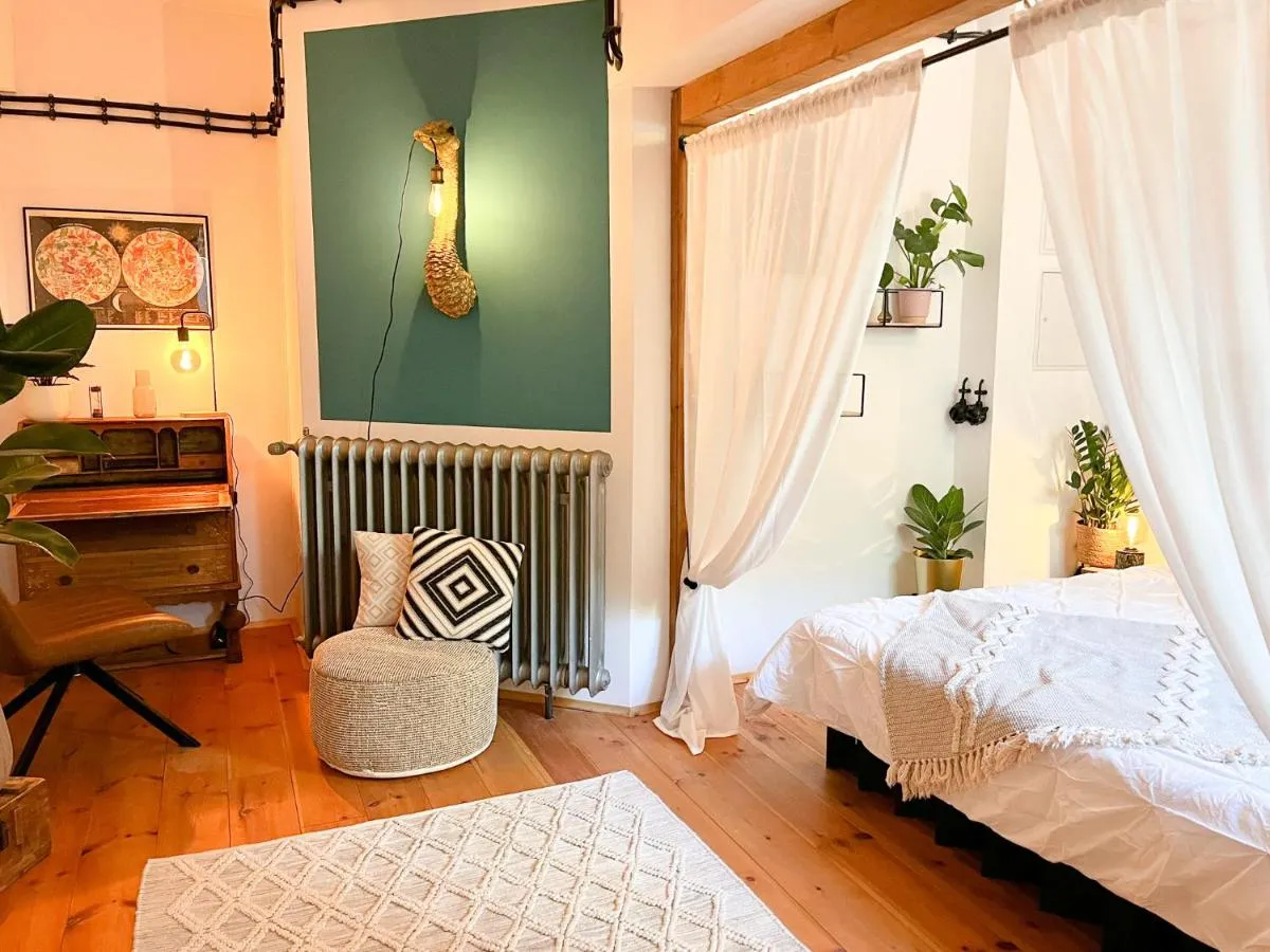 Image 1 of Cozy Art Experience: The quiet & relaxing escape