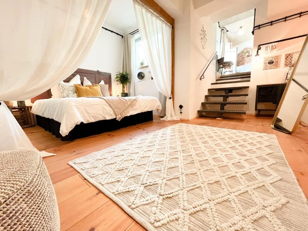 Image of Cozy Art Experience: The quiet & relaxing escape