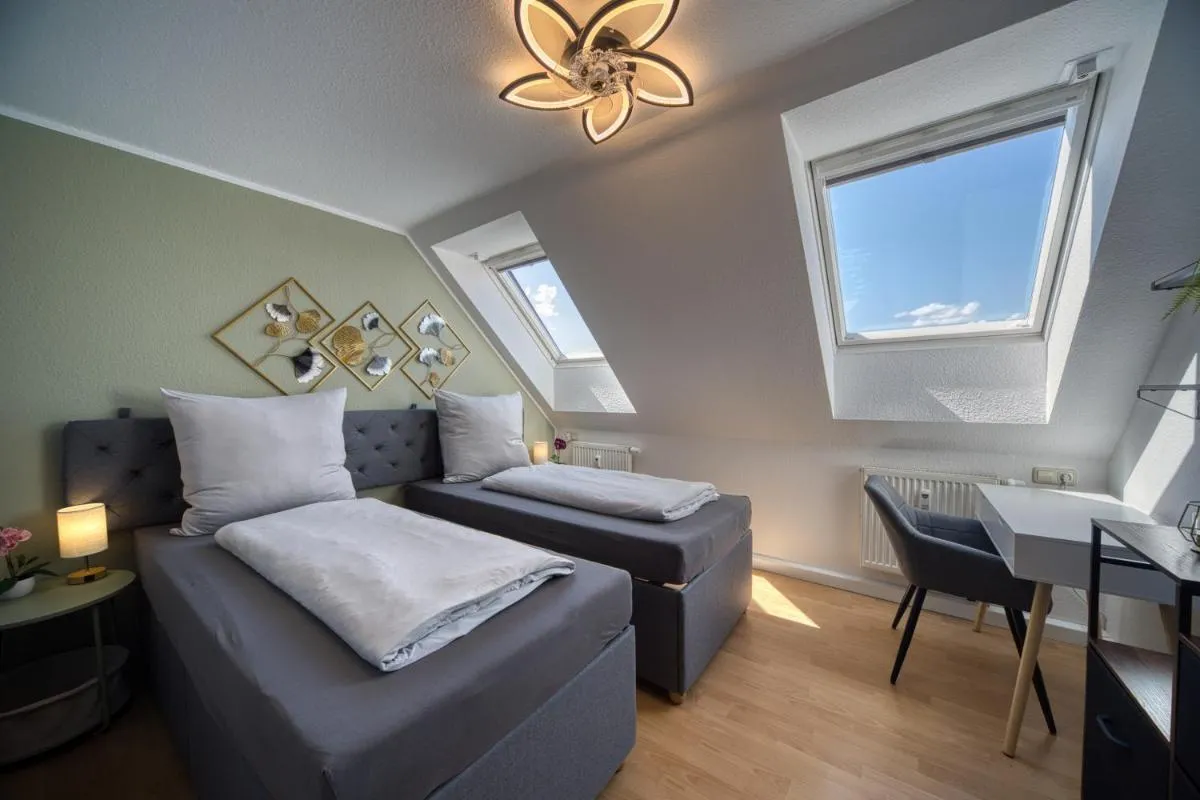 Image 3 of DresdenStay 3 Schlafzimmer 2 Bäder Balkon Kamin PS4