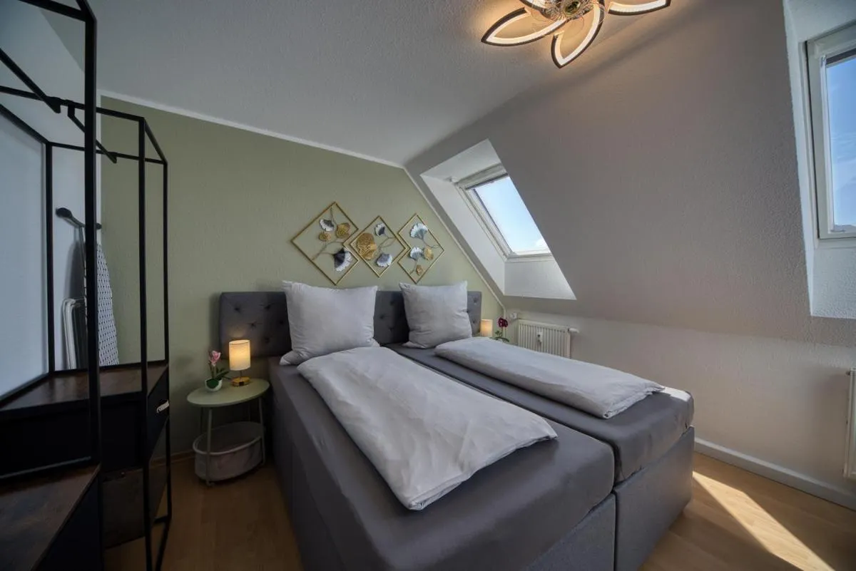 Image 6 of DresdenStay 3 Schlafzimmer 2 Bäder Balkon Kamin PS4