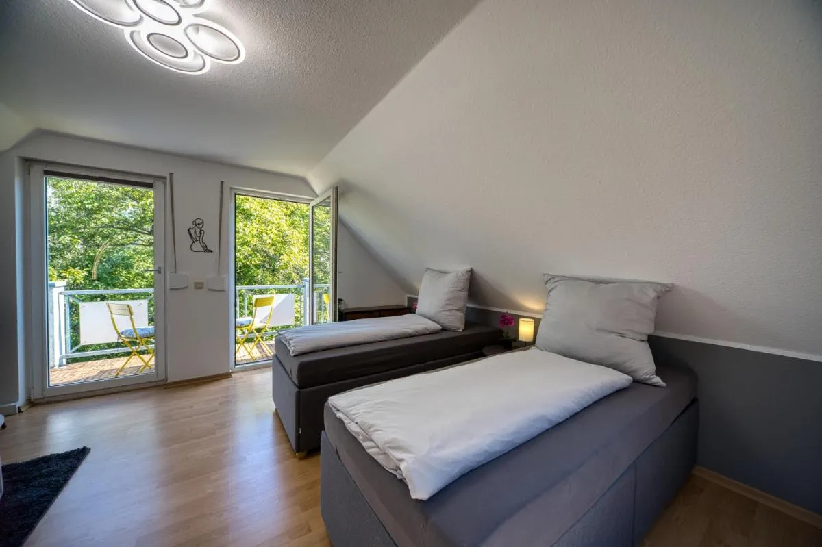Image 1 of DresdenStay 3 Schlafzimmer 2 Bäder Balkon Kamin PS4