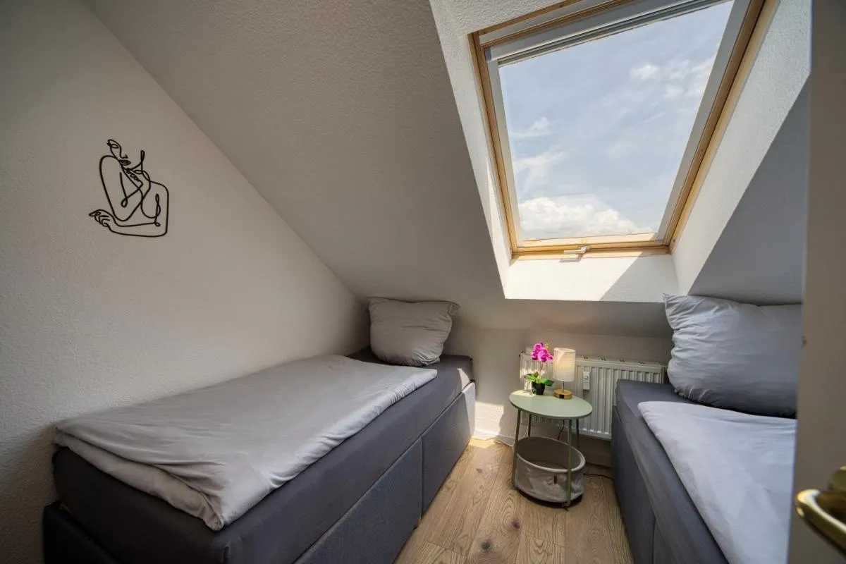 Image 6 of DresdenStay Modern 3 Schlafzimmer Kamin PS4 Kicker