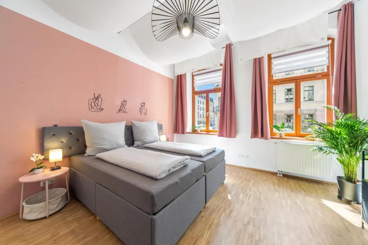 Image 1 of DresdenStay gemütlich Nähe Zentrum und Elbe Kamin PS4