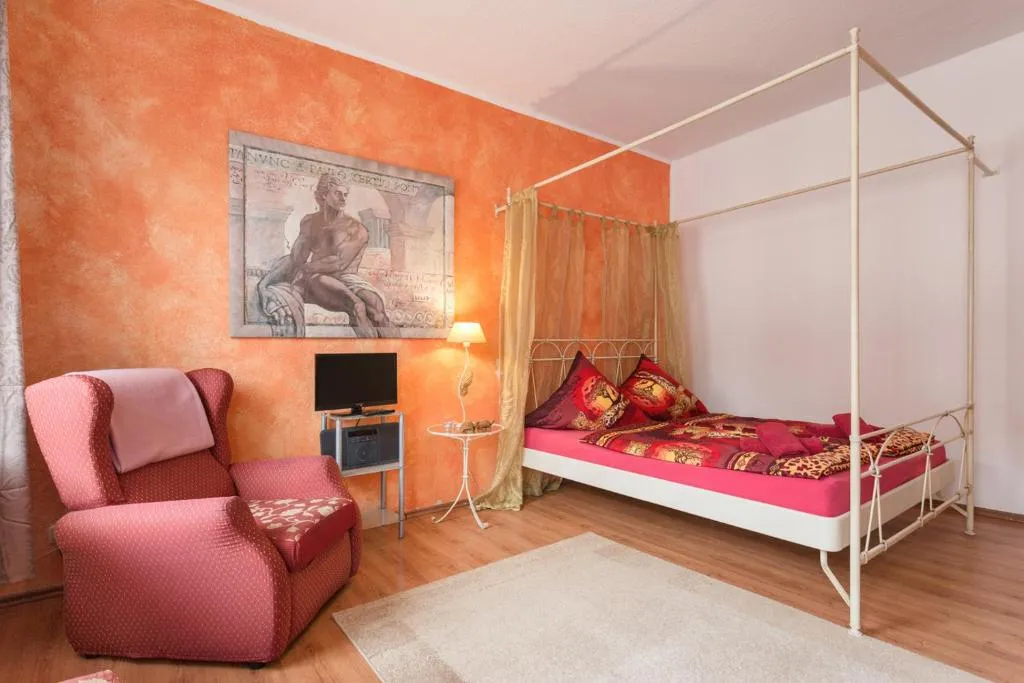 Image of Ferienwohnung Residenz bis 6 Gäste , Ferienwohnung Dresden bis 4 Gäste, Ferienwohnung Elbflorenz bis 2 Gäste