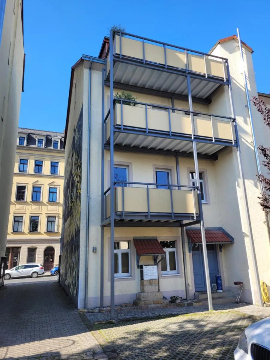 Image 5 of Ferienwohnung oder Studio Dresden-Neustadt inkl Parkplatz mit Balkon oder Terrasse