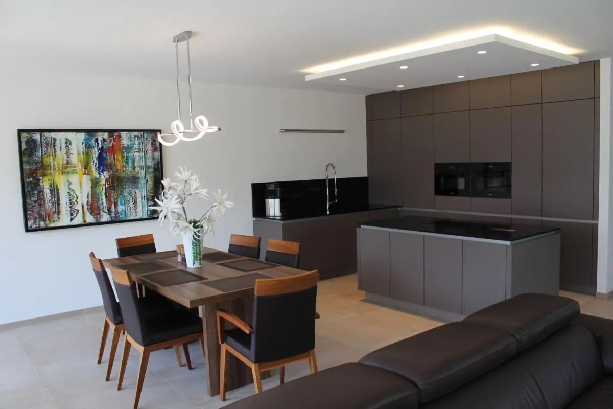 Image 3 of Großes Apartment im Zentrum von Dresden, 2 Schlafzimmer, 2 Bäder, Balkon