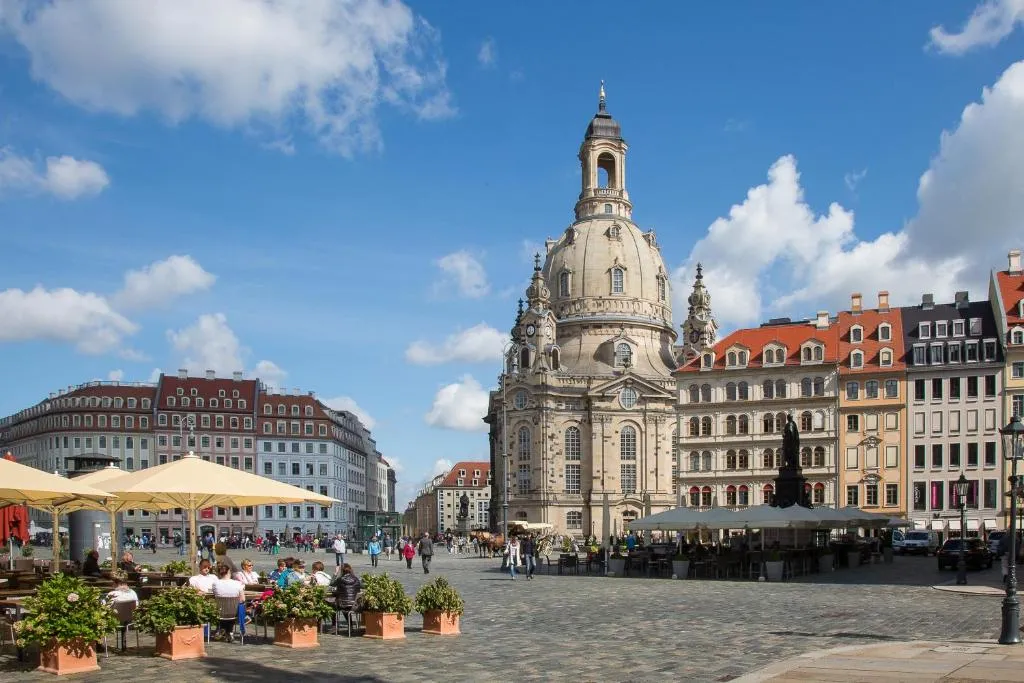 Image of Großes Apartment im Zentrum von Dresden, 2 Schlafzimmer, 2 Bäder, Balkon