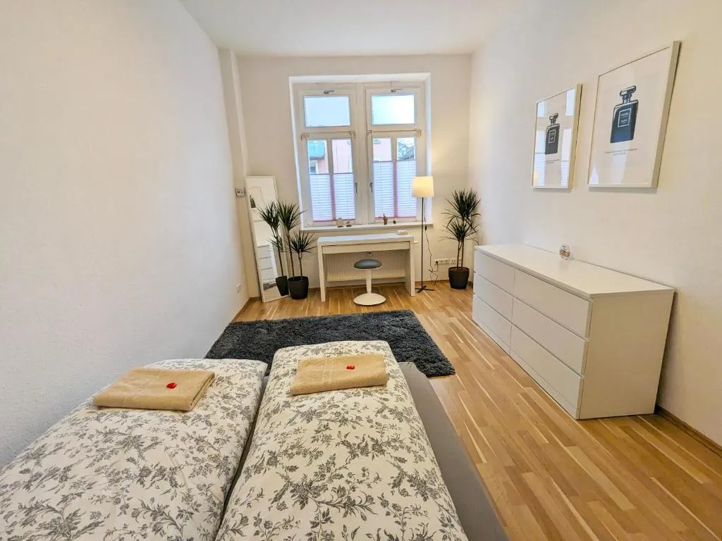 Image of Helles Geräumiges Appartement – 10 Min zur Neustadt – Kostenloses Parken – Dresden365