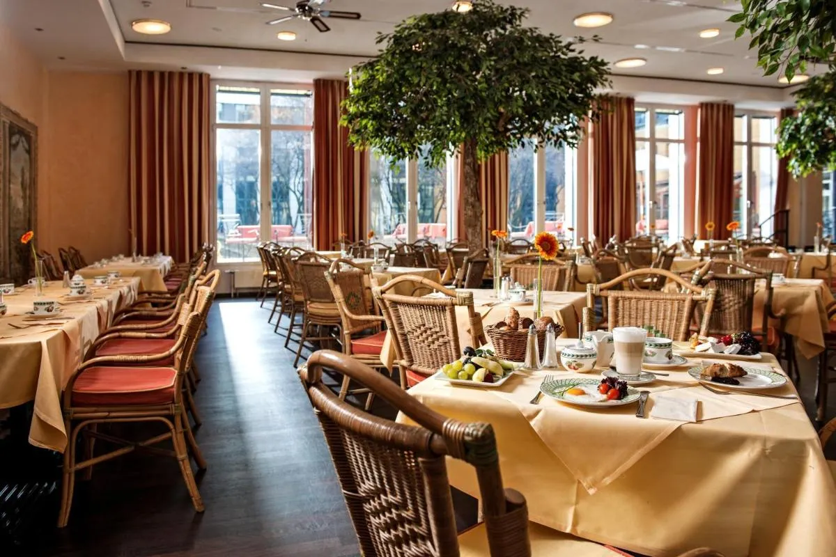 Image 2 of Hotel Elbflorenz Dresden