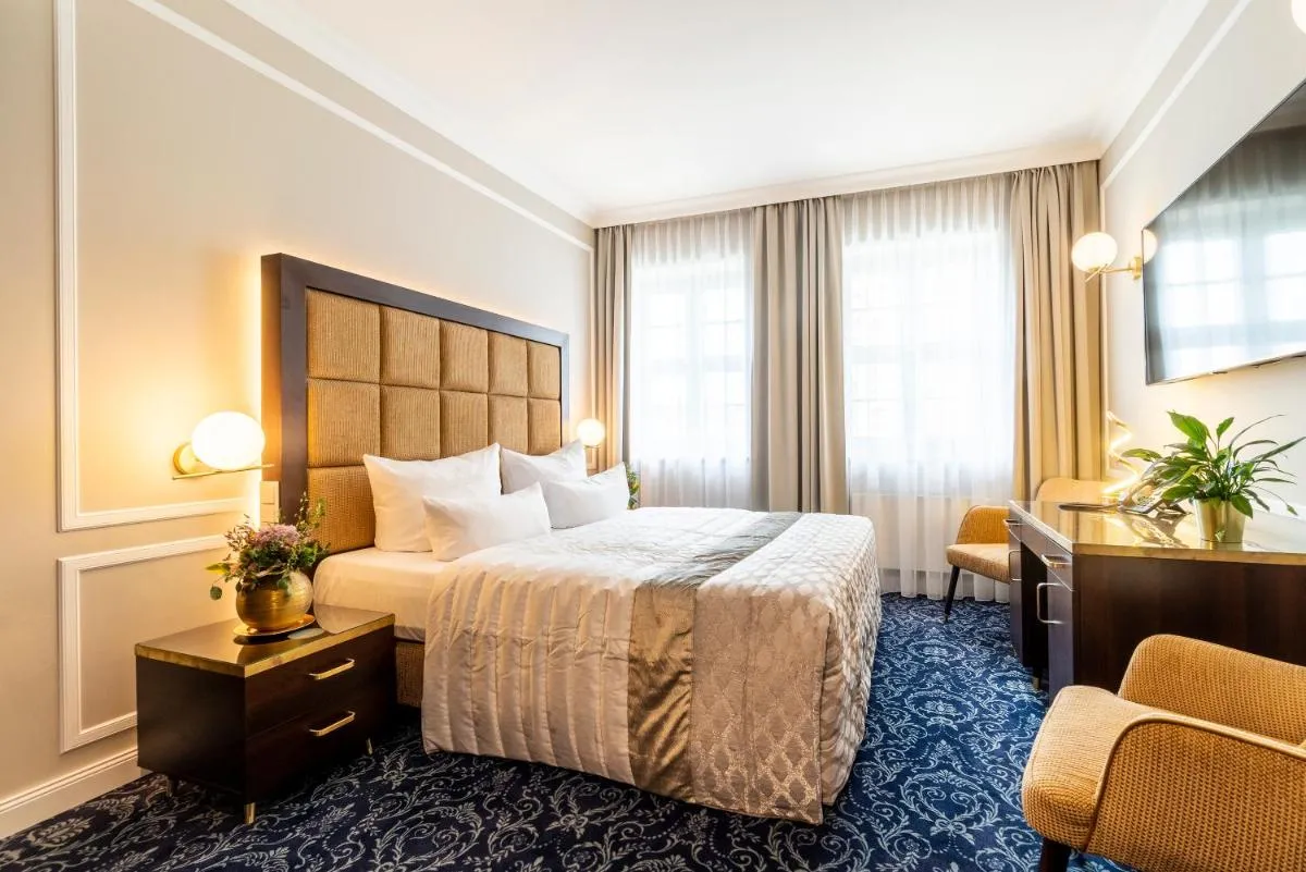 Image 1 of Hotel Suitess