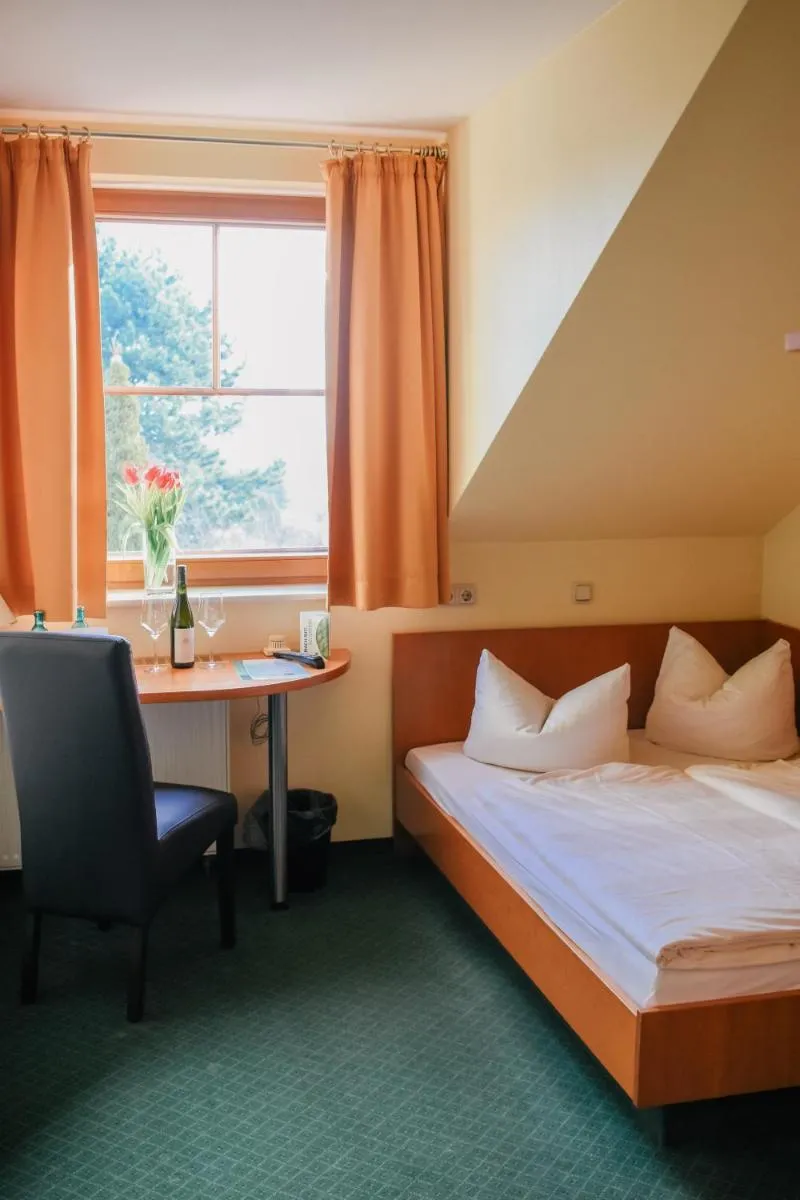 Image 3 of Landhotel Dresden