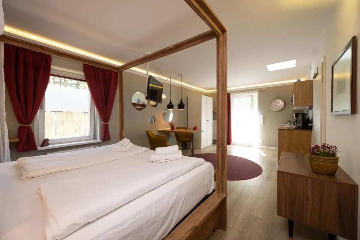 Image 6 of Little Suite Apartments