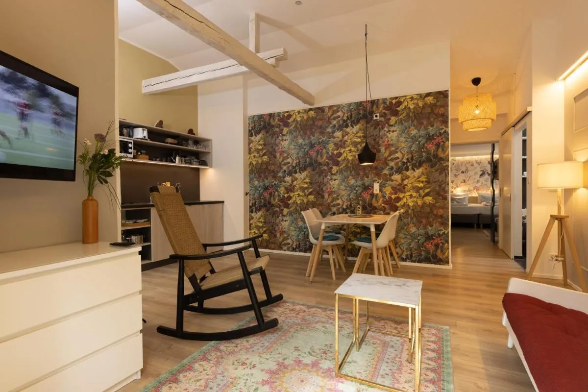 Image 3 of Little Suite Apartments