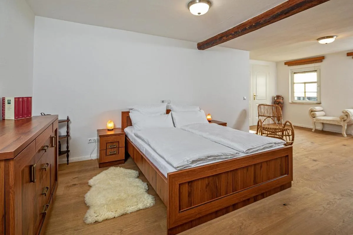 Image 5 of Luxuriöse Sandstein Villa – 320 qm – 7 Räume