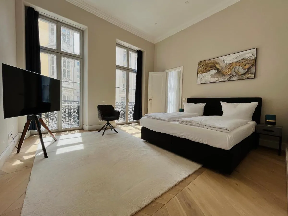 Image 2 of Luxury Home / 3-Raum-Suite an der Frauenkirche / 2
