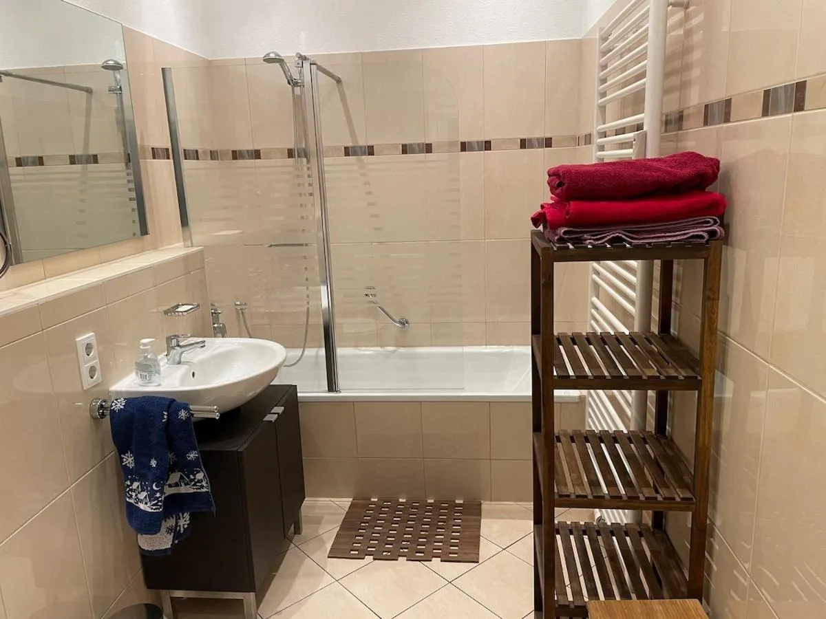 Image 2 of Modern apartment, Randneustadt with great connections