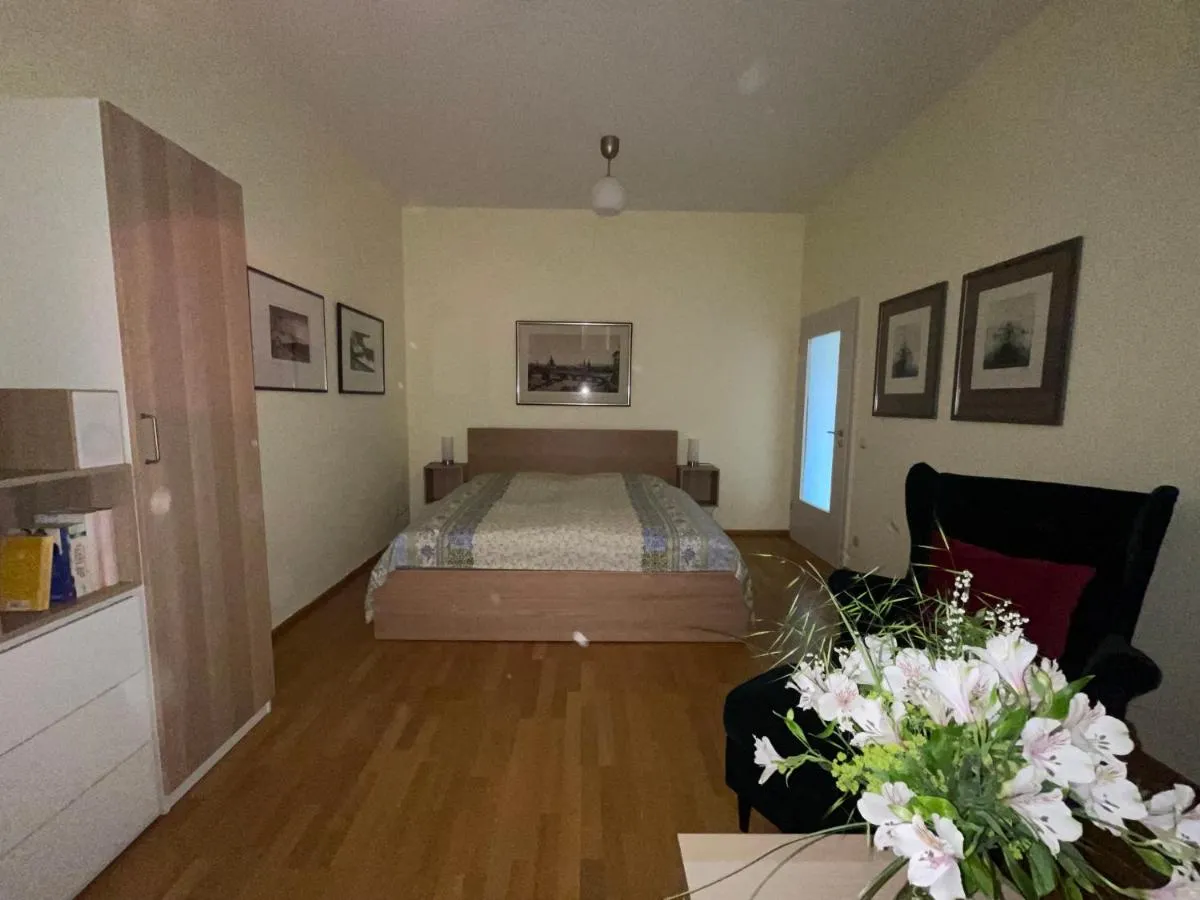 Image 1 of Moderne Ferienwohnung in der Dresdner Neustadt