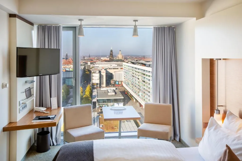 Image of Occidental Dresden Newa