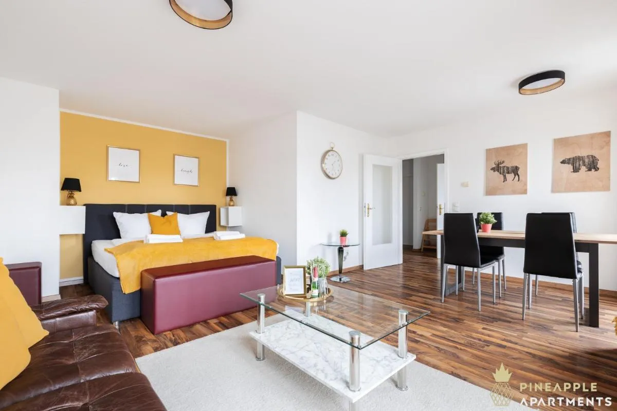 Image 1 of Pineapple Apartments Dresden Mitte III – free parking