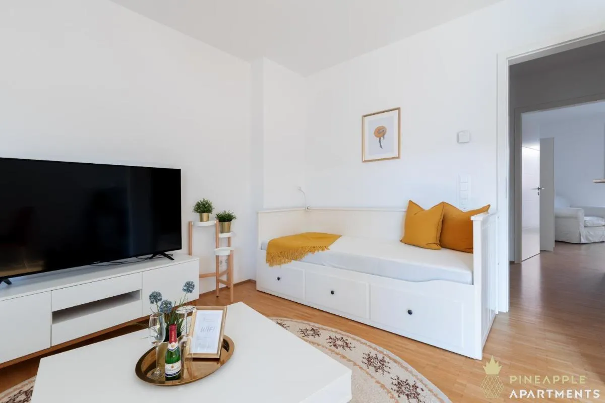 Image 3 of Pineapple Apartments Dresden Zwinger II – 70 qm – 1x free parking
