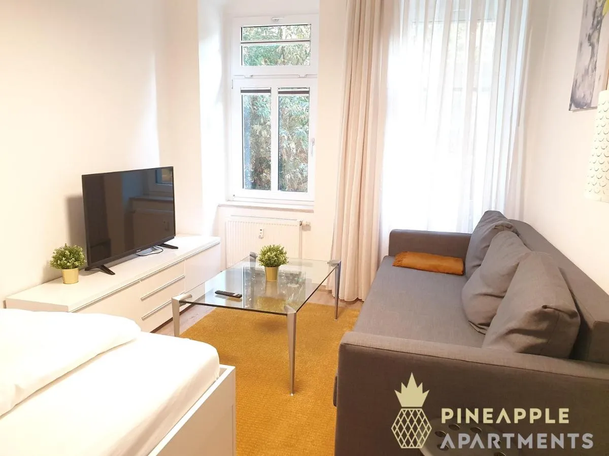 Image 2 of Ruhiges Hinterhof Apartment im Herzen der Neustadt