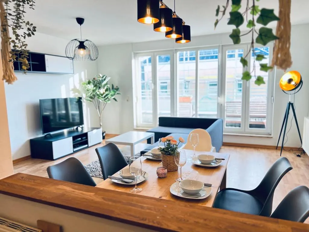 Image of STARiVA – Terrasse über Dresden – Kaffeemachine – Netflix – Playstation – Brettspiele