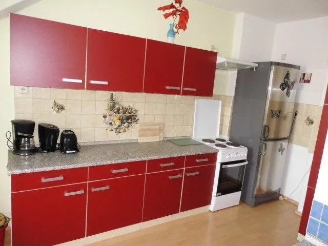 Image 3 of Sehr-schoene-4-Raum-Maisonette-Fewo-mit-110qm-Balkon-zentral-preiswert-T7