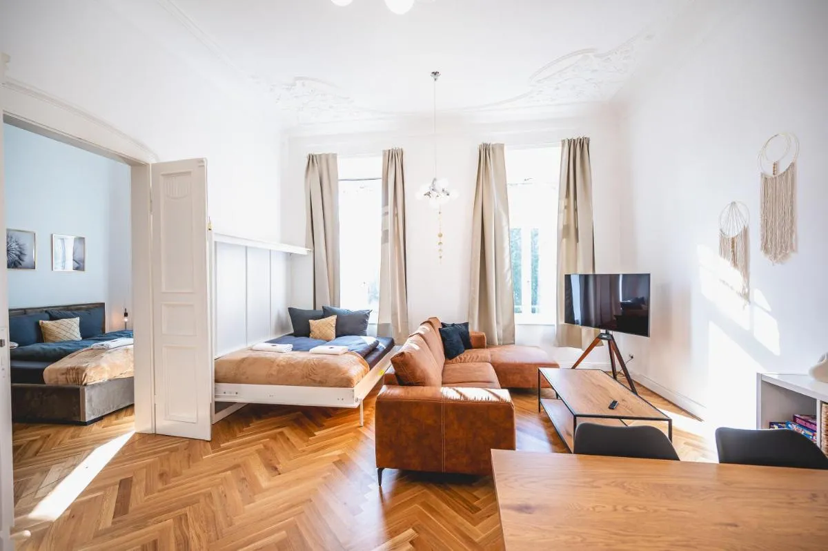 Image 2 of TIP! Design-Apartment in Toplage 75qm in Szeneviertel