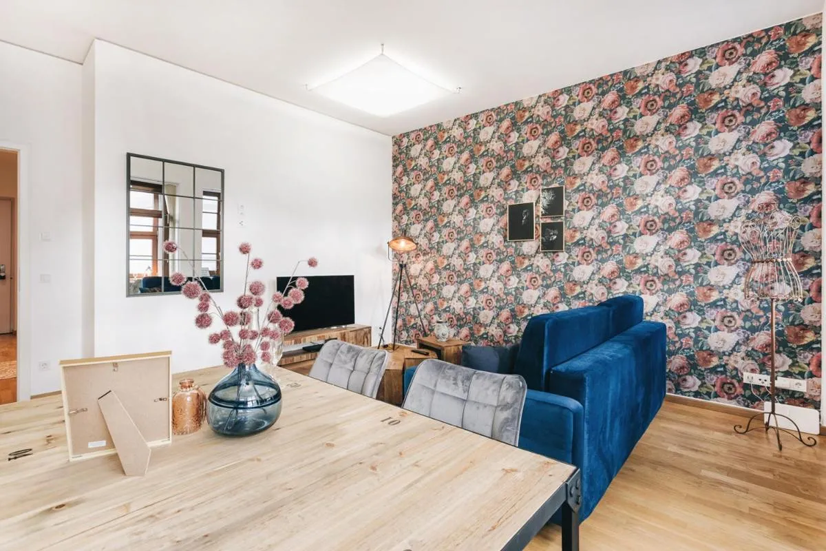 Image 2 of TIP! Modernes Apartment direkt im Herzen Dresdens