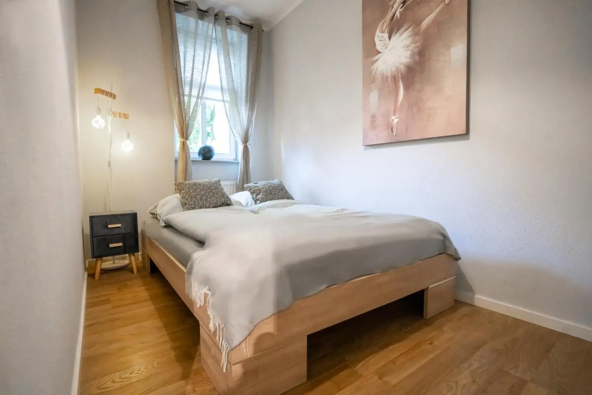 Image 1 of TONI Charming Apartment im idyllischem Villenviertel mit Netflix