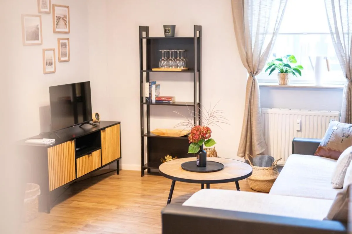 Image 4 of TONI Charming Apartment im idyllischem Villenviertel mit Netflix