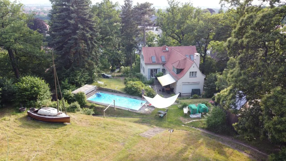 Image 3 of Villa im Park Wachwitzgrund – Große Ferienwohnung in EG der Villa