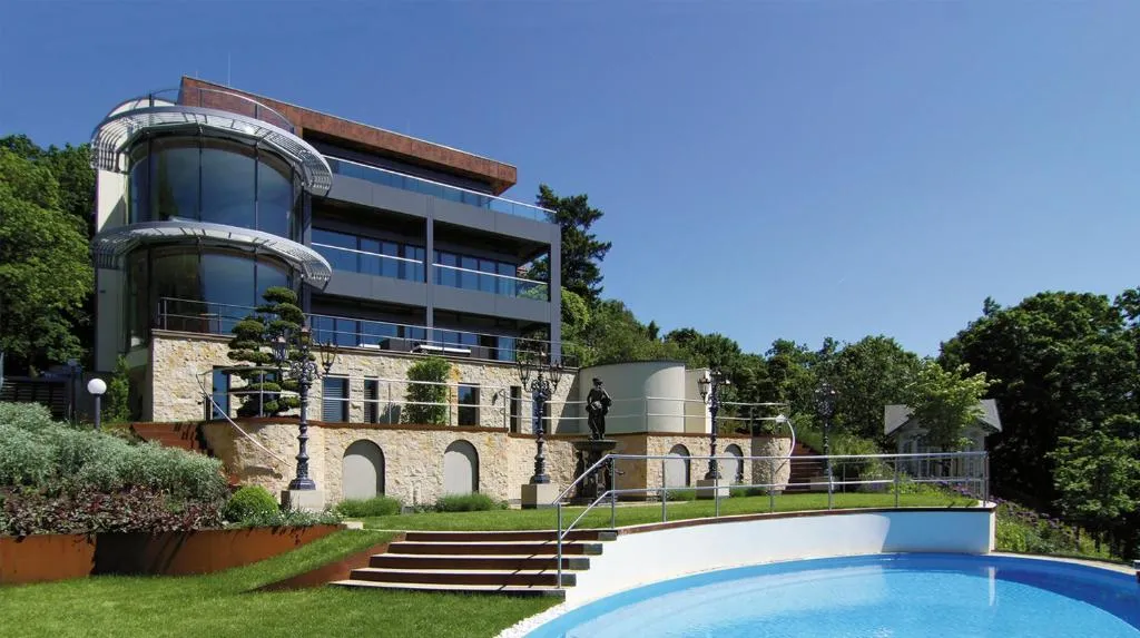 Image of Villa via Lapis – Panoramablick über Dresden – Garten – Pool – Sauna – Luxus