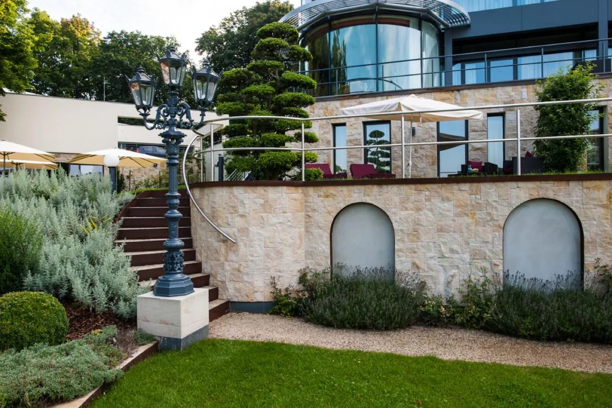Image 5 of Villa via Lapis – Panoramablick über Dresden – Garten – Pool – Sauna – Luxus