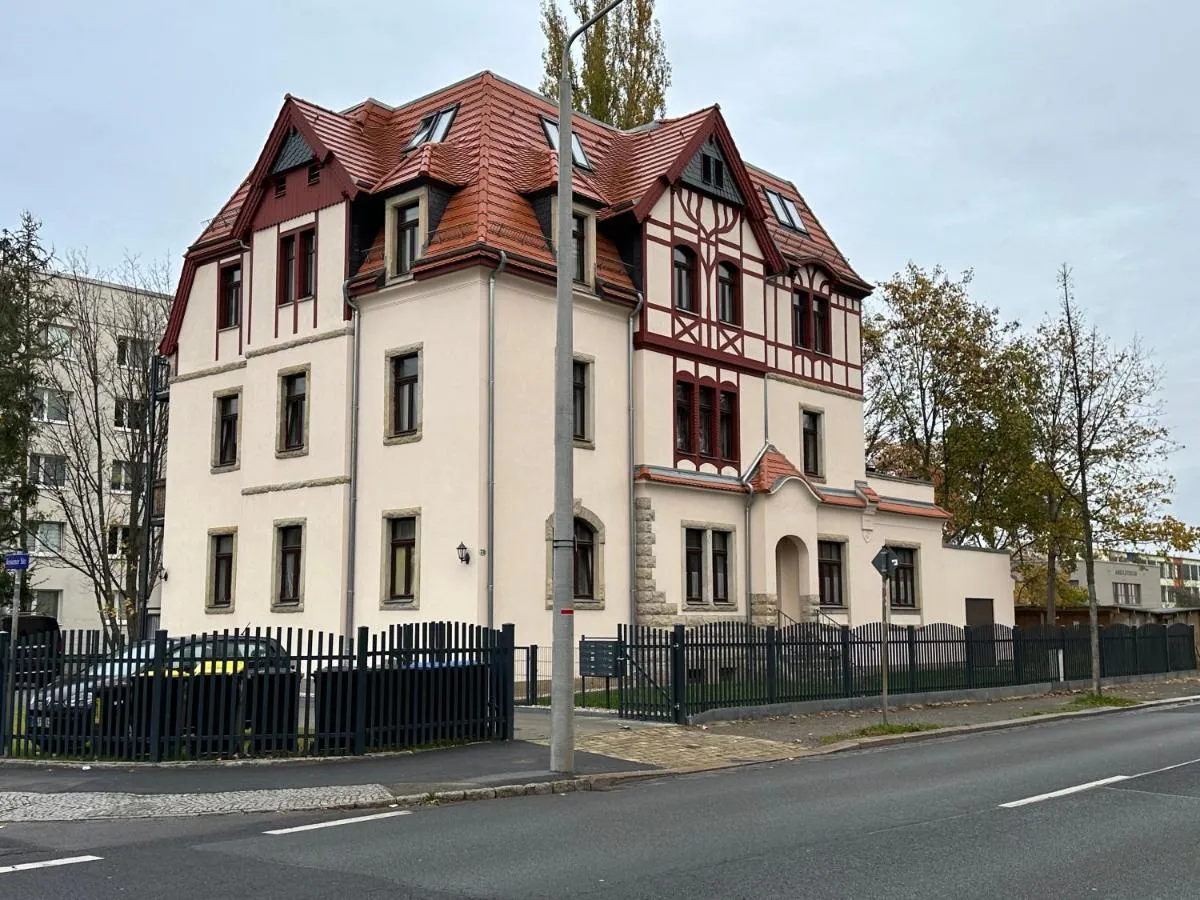 Image 6 of Villarina
