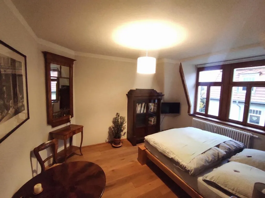 Image of Zentrumsnahe Ferienwohnung “Anno 1830” in Dresden, ruhig und mit bester ÖPNV-Anbindung